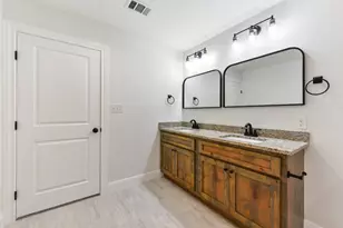 113 Callie St, Smithville, TX 78957 - Photo 30