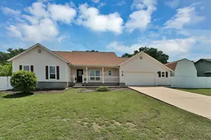 203 Dunkeld Dr, Spicewood, TX 78669 - Photo 2