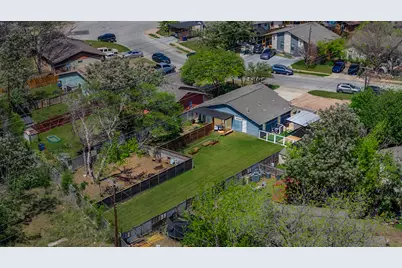 5707 Tracy Lynn Lane #A, Austin, TX 78721 - Photo 2