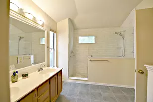 13329 Black Canyon Dr, Austin, TX 78729 - Photo 14