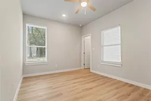 240 Shadow Oak Dr, Bastrop, TX 78602 - Photo 20