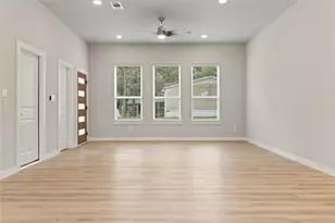 240 Shadow Oak Dr, Bastrop, TX 78602 - Photo 4