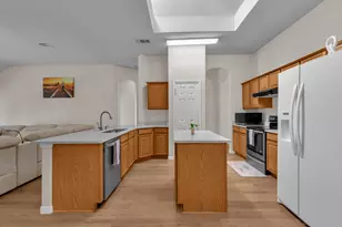 506 Carol Dr, Hutto, TX 78634 - Photo 10