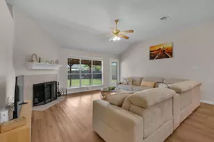 506 Carol Dr, Hutto, TX 78634 - Photo 16