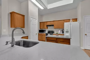 506 Carol Dr, Hutto, TX 78634 - Photo 12