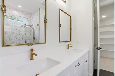 2301 E 10th Street, Austin, TX 78702 - Photo 28