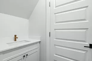 2301 E 10th St, Austin, TX 78702 - Photo 34