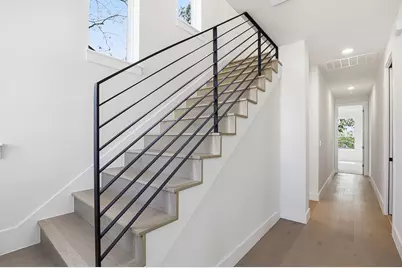 2301 E 10th Street, Austin, TX 78702 - Photo 4