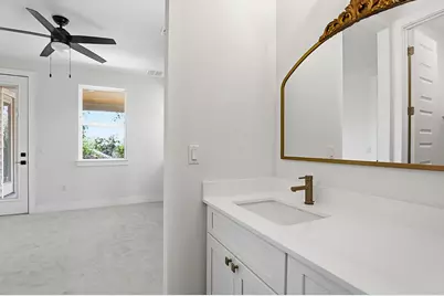 2301 E 10th Street, Austin, TX 78702 - Photo 22