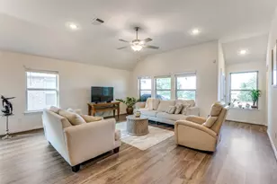 2212 McClendon Trl, Leander, TX 78641 - Photo 4