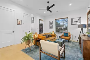 205 W Croslin St, Austin, TX 78752 - Photo 4