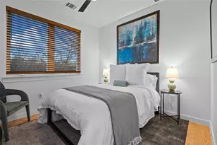 205 W Croslin St, Austin, TX 78752 - Photo 12