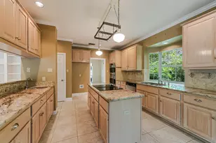 7615 Yaupon Dr, Austin, TX 78759 - Photo 12