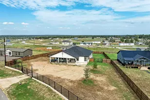 251 Estrella Ln, Bastrop, TX 78602 - Photo 40