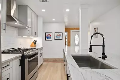 4709 York Hill Drive, Austin, TX 78723 - Photo 8