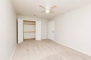 212 Sandstone Dr, Jarrell, TX 76537 - Photo 20