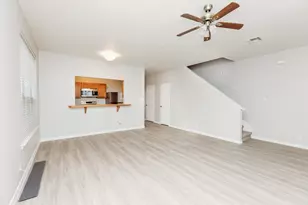 212 Sandstone Dr, Jarrell, TX 76537 - Photo 4