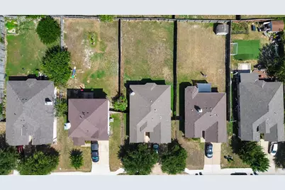 411 Estate Drive, Hutto, TX 78634 - Photo 34