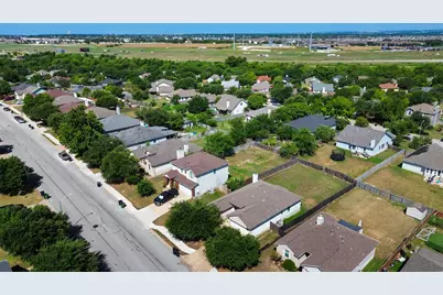 411 Estate Drive, Hutto, TX 78634 - Photo 38