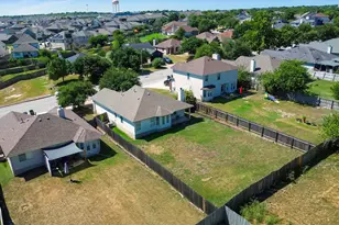 411 Estate Dr, Hutto, TX 78634 - Photo 18