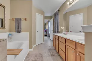 411 Estate Dr, Hutto, TX 78634 - Photo 10
