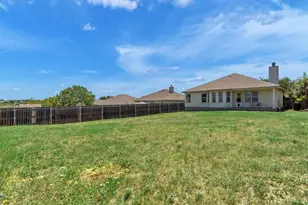 411 Estate Dr, Hutto, TX 78634 - Photo 16