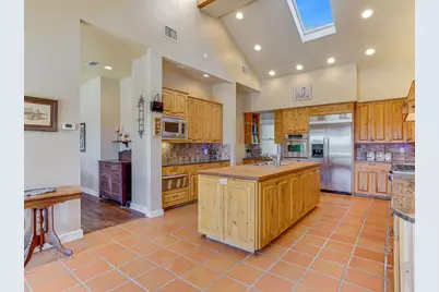 1178 Hidden Creek Drive, Dripping Springs, TX 78620 - Photo 10