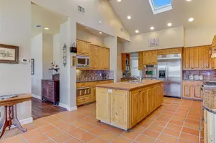 1178 Hidden Creek Dr, Dripping Springs, TX 78620 - Photo 10