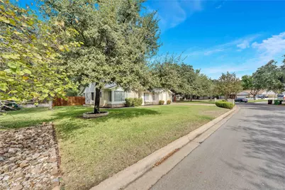2608 Chowan Way, Round Rock, TX 78681 - Photo 36