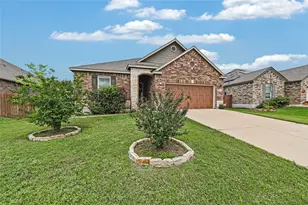 1008 Estes Park, Taylor, TX 76574 - Photo 1