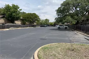 1015 E Yager Ln, Austin, TX 78753 - Photo 10