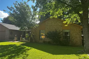 287 Meadowlakes Dr, Meadowlakes, TX 78654 - Photo 2