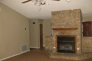 287 Meadowlakes Dr, Meadowlakes, TX 78654 - Photo 8