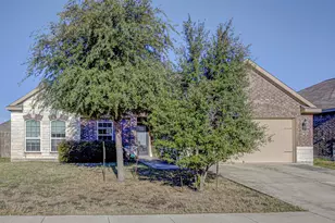 1240 Twin Estates Dr, Kyle, TX 78640 - Photo 2