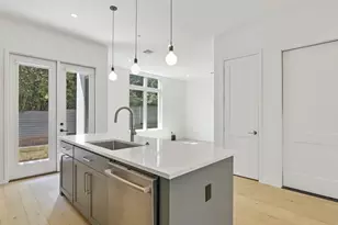 2506 Sutherland St, Austin, TX 78746 - Photo 4
