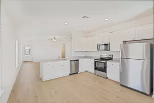 14505 Wahlbergs Wy, Elgin, TX 78621 - Photo 4