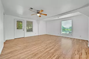 1200 Walnut Ave, Austin, TX 78702 - Photo 8