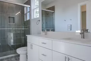 1042 Rosemont St, Austin, TX 78723 - Photo 18