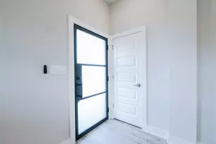 1042 Rosemont St, Austin, TX 78723 - Photo 6