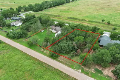 1331 Lovers Lane, Bastrop, TX 78602 - Photo 12