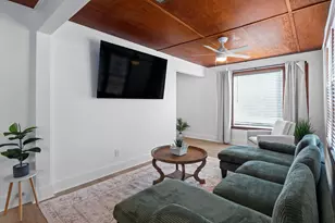 1308 E 12th St, Austin, TX 78702 - Photo 8