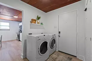 1308 E 12th St, Austin, TX 78702 - Photo 20