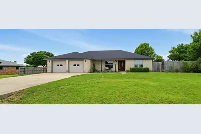 325 Meadow Valley Loop, Jarrell, TX 76537 - Photo 2