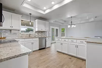 325 Meadow Valley Loop, Jarrell, TX 76537 - Photo 6