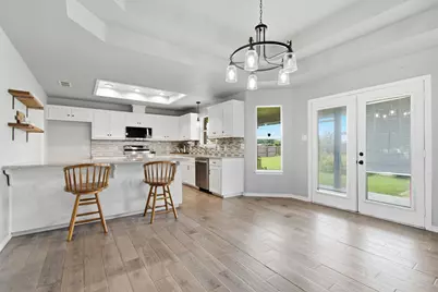 325 Meadow Valley Loop, Jarrell, TX 76537 - Photo 8