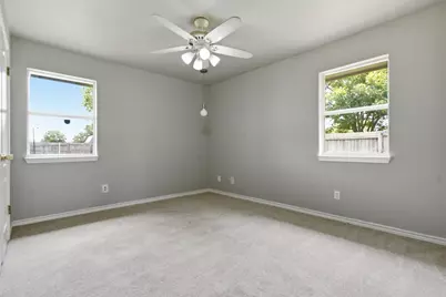 325 Meadow Valley Loop, Jarrell, TX 76537 - Photo 16