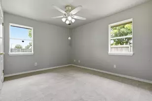 325 Meadow Valley Loop, Jarrell, TX 76537 - Photo 16