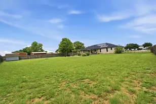325 Meadow Valley Loop, Jarrell, TX 76537 - Photo 22