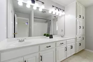 325 Meadow Valley Loop, Jarrell, TX 76537 - Photo 12