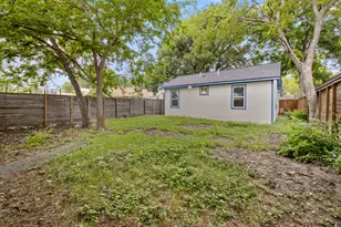 907 E 53rd St, Austin, TX 78751 - Photo 32
